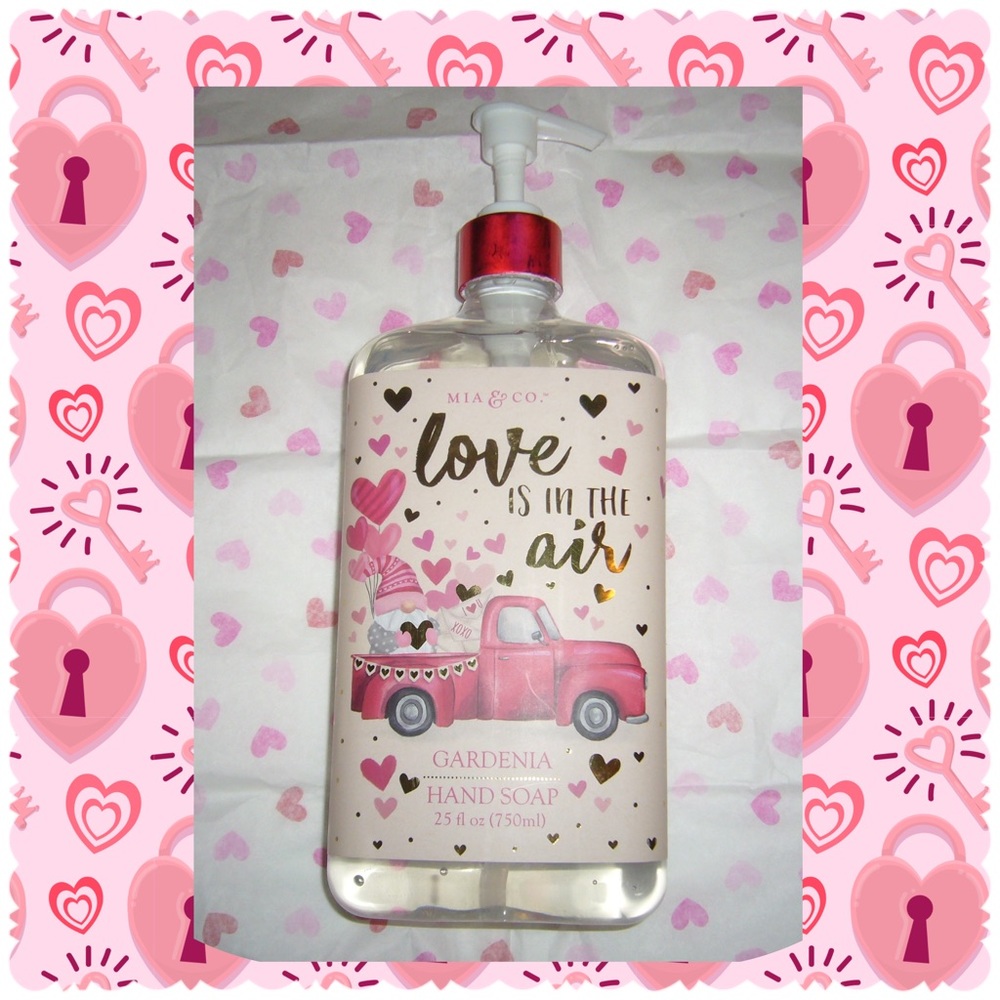 💘Sale: Liquid Hand Soap “Love Is In The Air” Gardenia Scent 25 fl oz